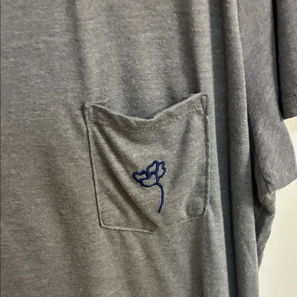 The North Face Women's Short Sleeve Gray Pocket Tee Sz XXL - Picture 2 of 9